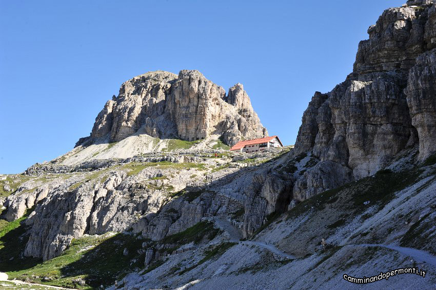 084 Rifugio Locatelli.JPG